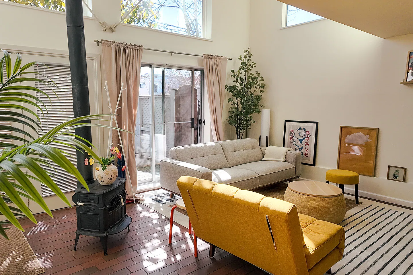 2 bed, 1250 sqft, $3,400 — Photo 1