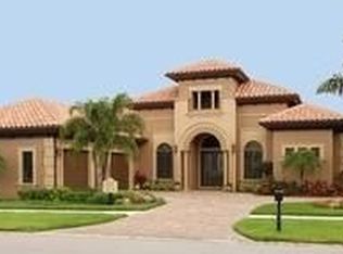 9018 Shenendoah Cir, Naples, FL 34113