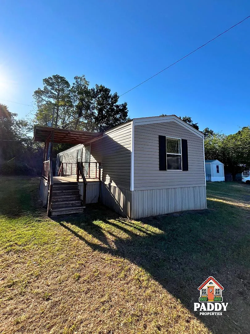 37 Walton Park Ln — Photo 1