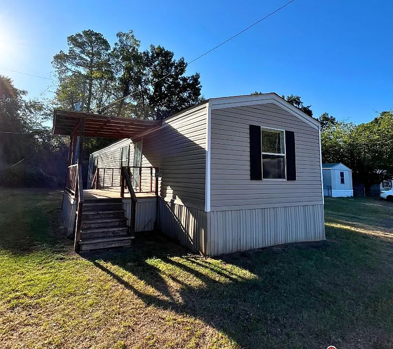 37 Walton Park Ln