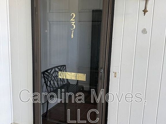 2nd image of 925 Cleveland St Unit 231