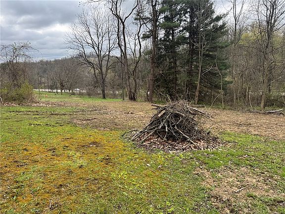 4th image of 647 Filbert Heights Rd