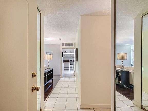 2nd image of 740 N Pearl St APT 304