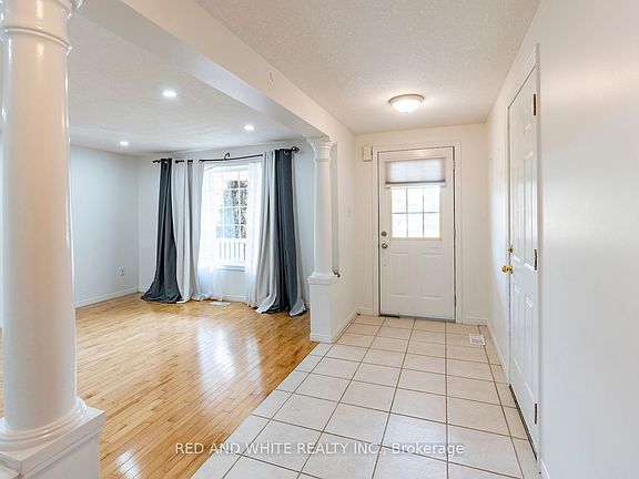 3rd image of 79 Munroe Cres