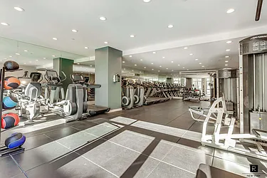 Rented by R New York