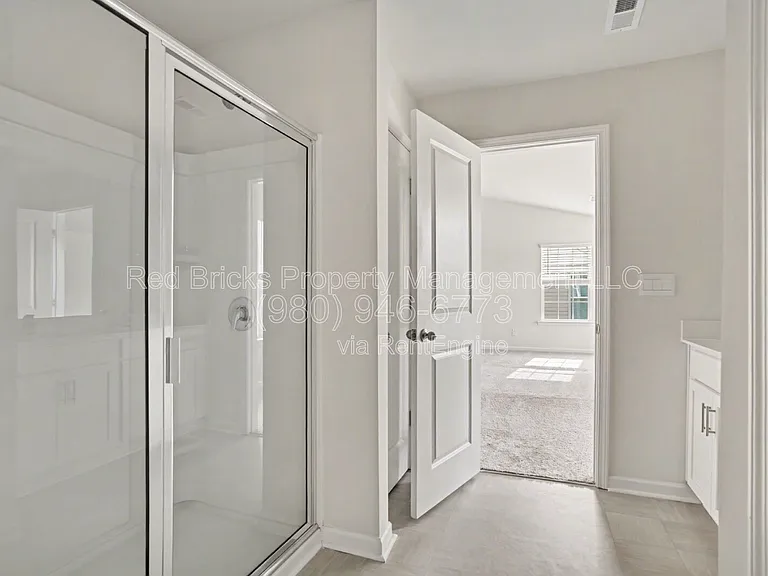 11010 Austin Estates Dr — Photo 21