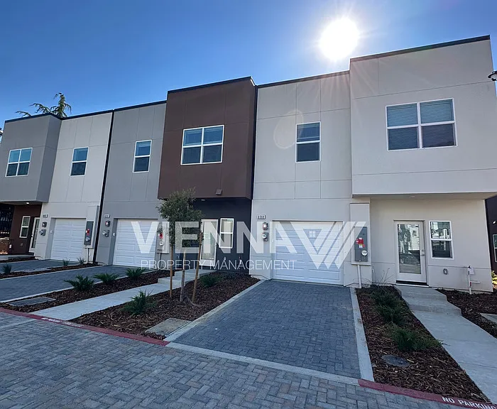 8094 Quiet Knolls Dr — Photo 2