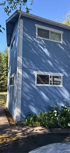 807 SE East Slope Rd #1 Photo 1