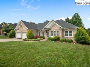 179 Browning Dr, Taylorsville, NC 28681