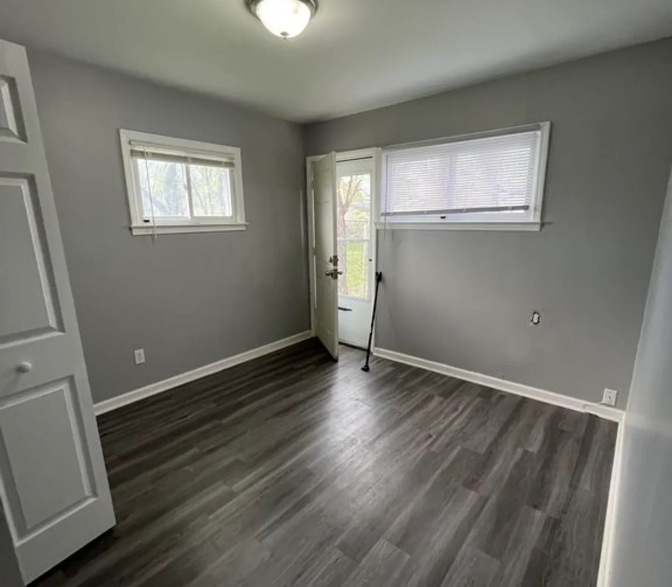 3 bed, 1000 sqft, $1,400 — Photo 4
