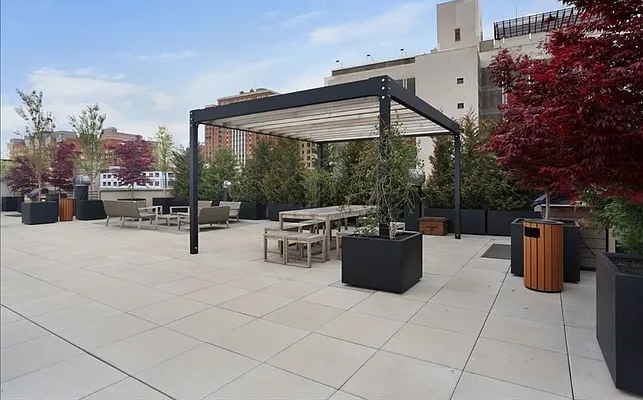 Rented by Corcoran | media 15