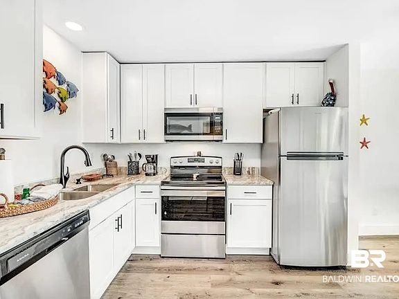 5th image of 400 Plantation Rd #3126