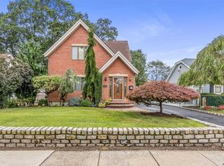 2593 Martin Ave, Bellmore, NY 11710