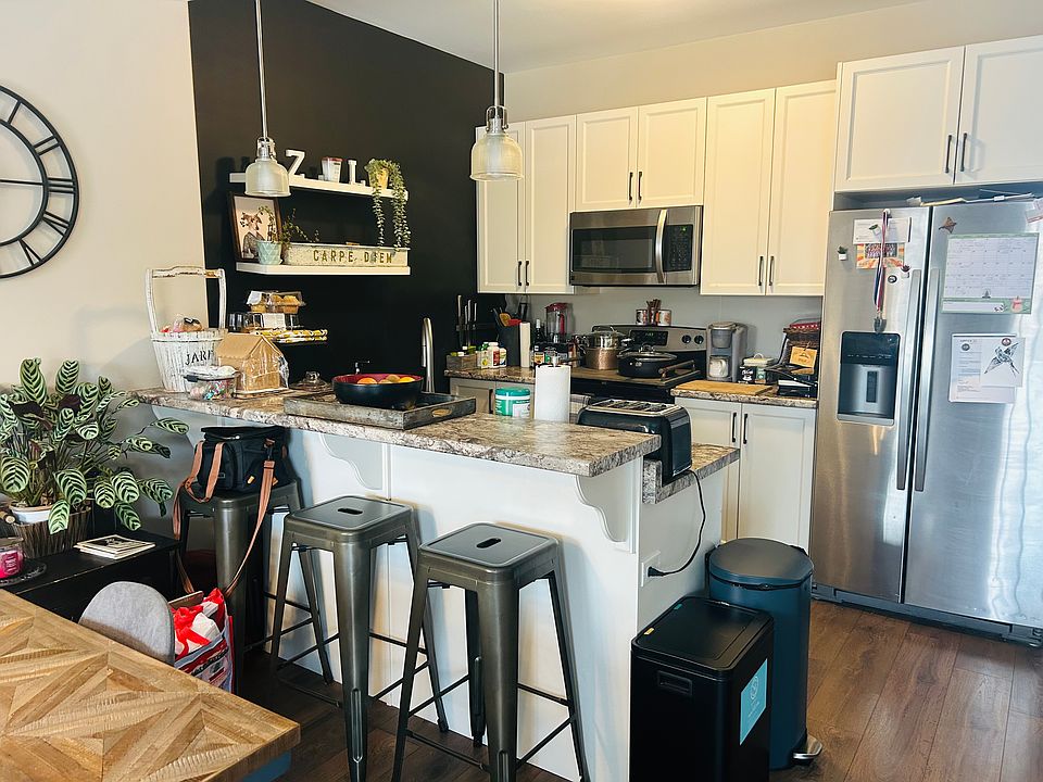 1st image of 30 Ledgerock Ct