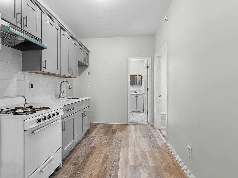 233 Avenue B #1F — Photo 2