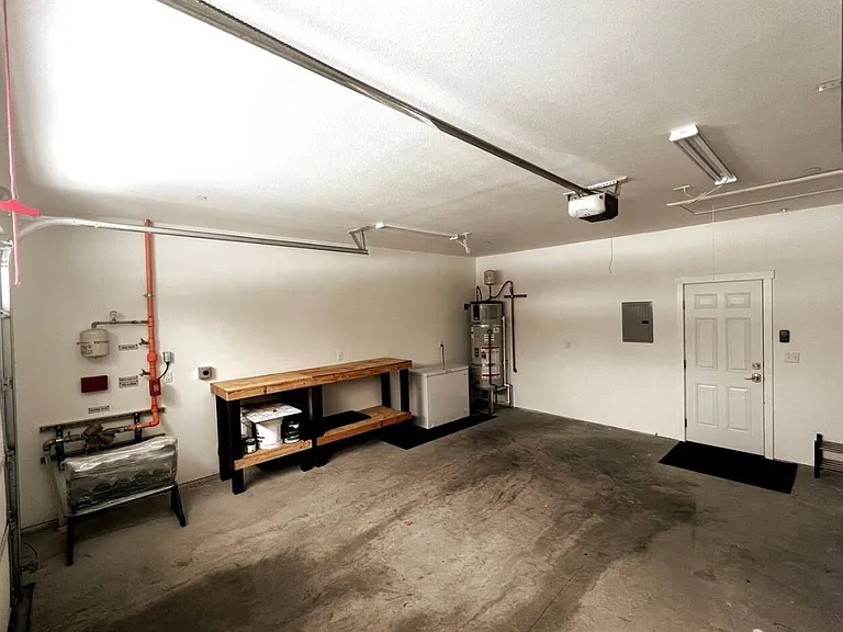 402 Mountain View Dr — Photo 21
