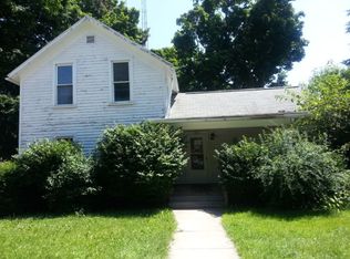 102 N Detroit St, Buchanan, MI 49107