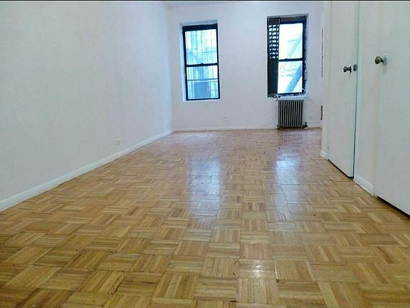 2nd image of 417 E 6th St APT 6