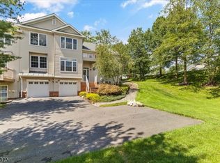29 Loft Dr, Martinsville, NJ