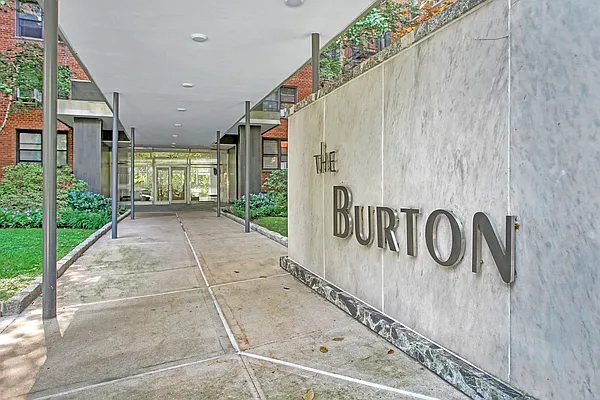 Sold by Compass | media 33