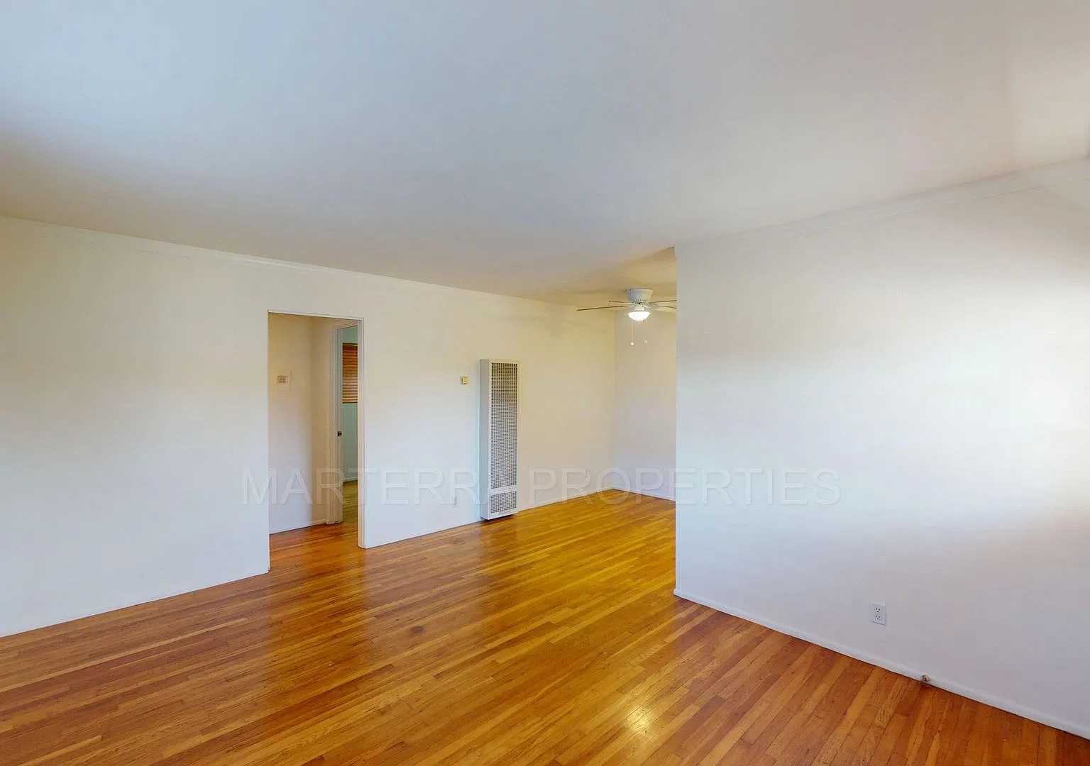 464 Park Ave — Photo 2