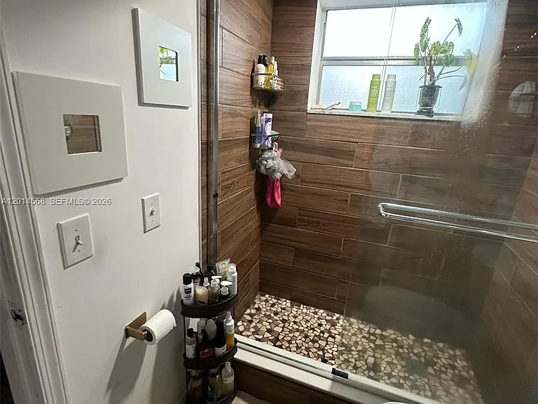 3910 Crystal Lake Dr #201 — Photo 7