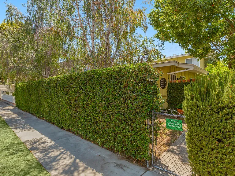 5019 Cahuenga Blvd #5019 — Photo 3