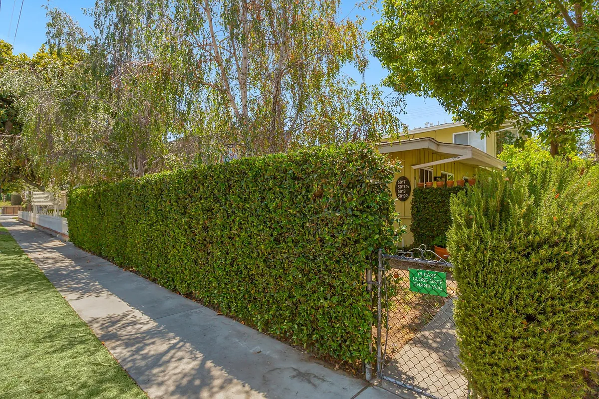Building Photo - 5019 Cahuenga Blvd #5019