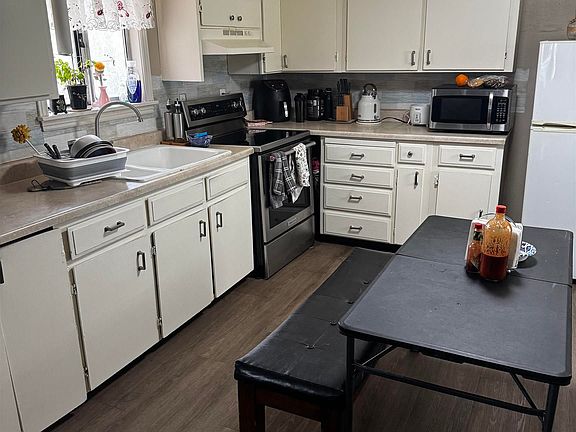 5th image of 306 E 47th St Trailer 6