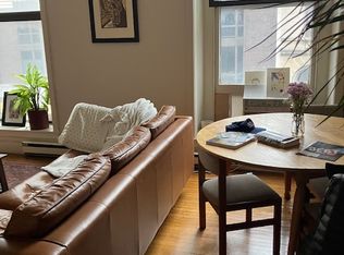 2039 Walnut St APT 2F, Philadelphia, PA 19103