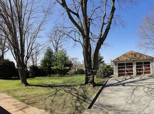 10905 N Woodstock St, Huntley, IL 60142
