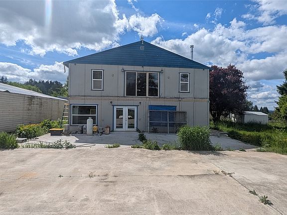 4th image of 305 Penning Road
