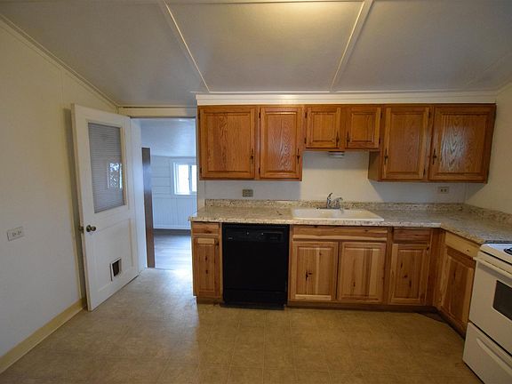 3rd image of 470 S Stewart St