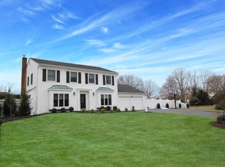 29 Jill Dr, Commack, NY 11725