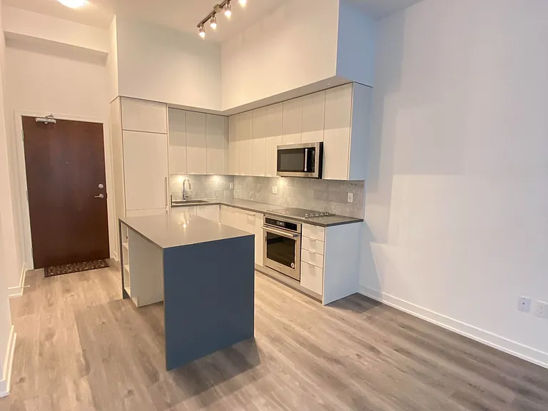 38 Iannuzzi St #218 — Photo 7