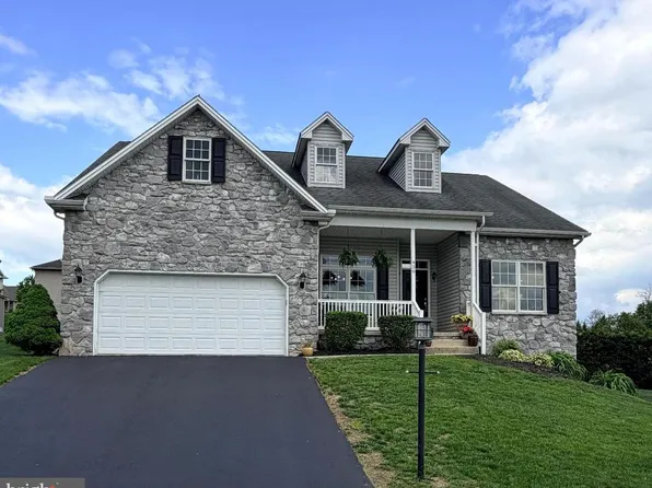 439 Woodland Dr, Dillsburg, PA 17019