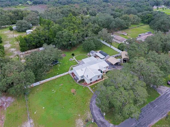 8191 E Windsong St, Floral City, FL 34436