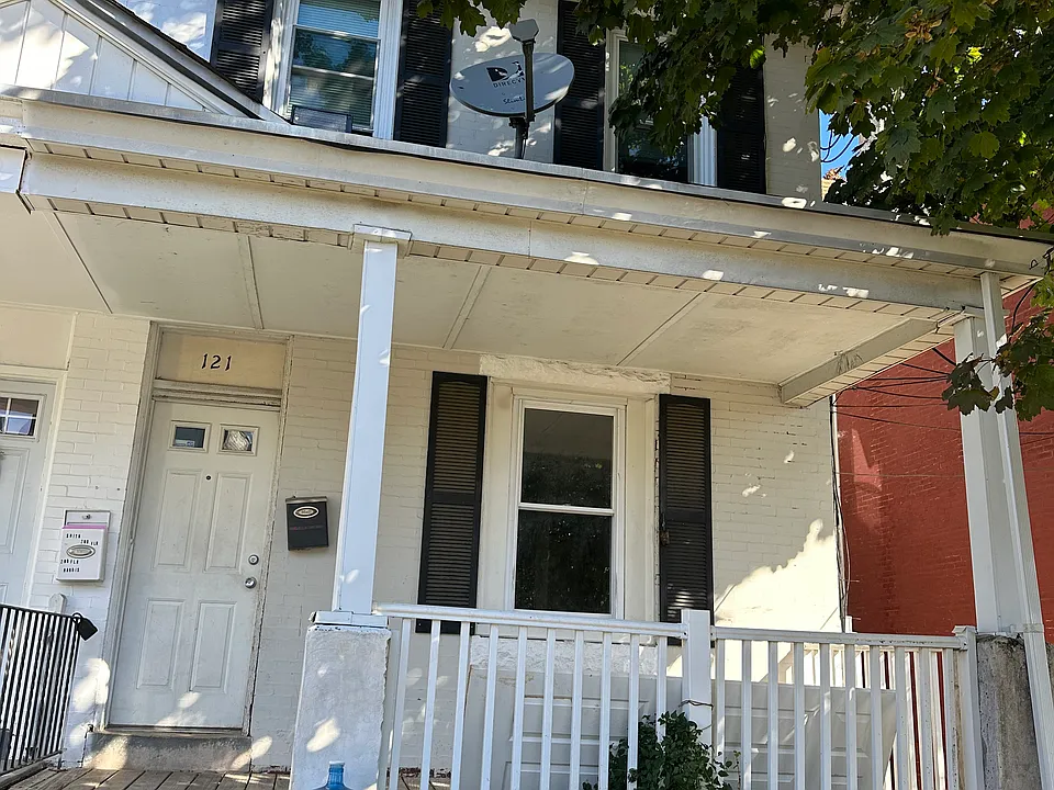 121 Chestnut St #1
