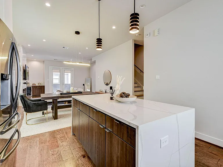 5857 Dolores St — Photo 26