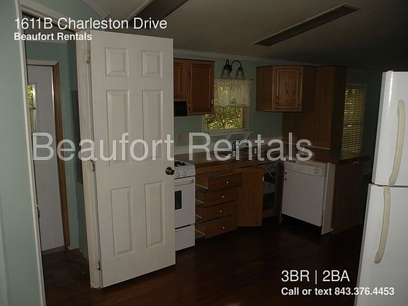 4th image of 1611B Charleston Dr