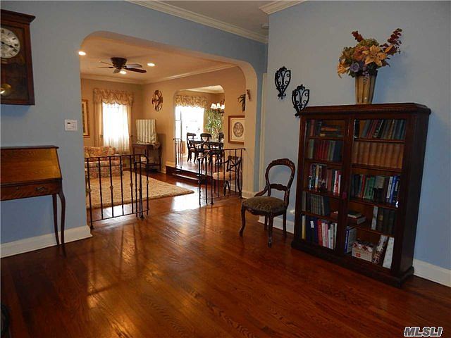 1st image of 2 Herrick Dr APT 3N