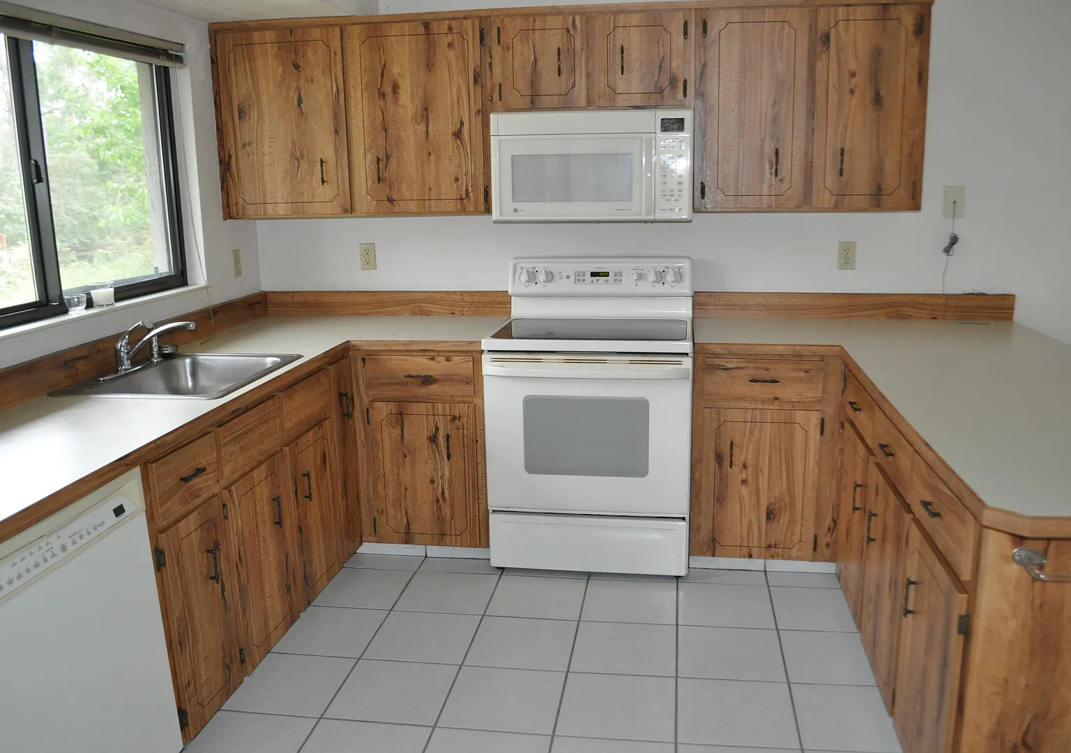 Lovely 2 Bedroom 2 bath home on fresh water canal in Pine Grove — Photo 4