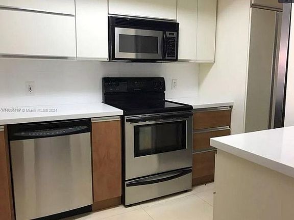 5th image of 2901 S Bayshore Dr APT 5G