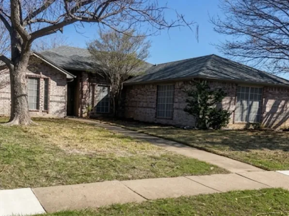 6355 N Park Dr, Watauga, TX 76148