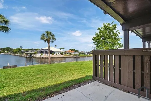 44 Club House Dr #105 — Photo 26