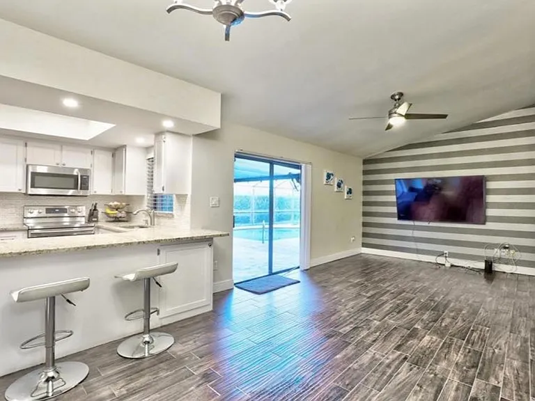 8209 Wellsmere Cir — Photo 22