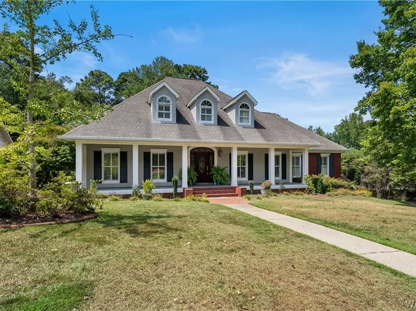 1512 Juniper Ridge Ln, Northport, AL 35473