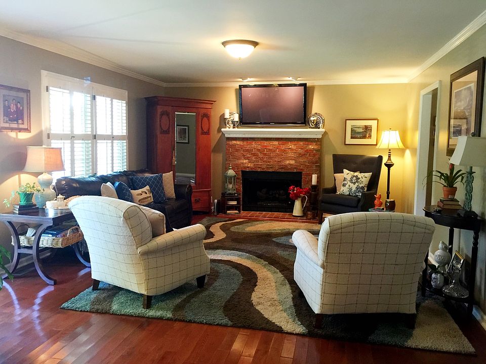 Large family room