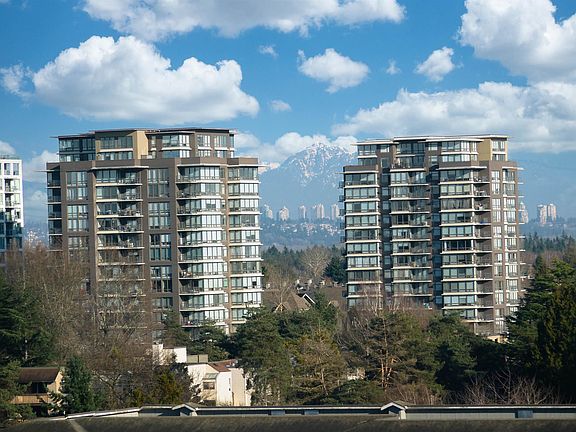 3rd image of 8333 Anderson Rd #1102