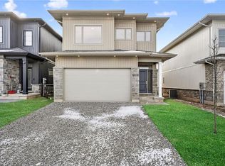 8868 Angie Dr, Niagara Falls, ON L2H0M9